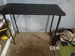 Table aur chair