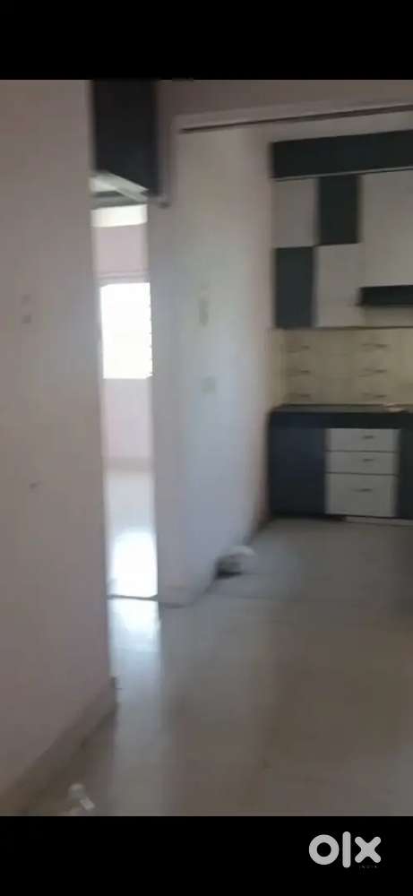 1,2,3,BHK FLATE AVILLABLE FOR RENT AND RE-SALE  SOCITY AND APARTMENT