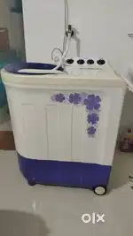 Whirlpool semi automatic washing machine
