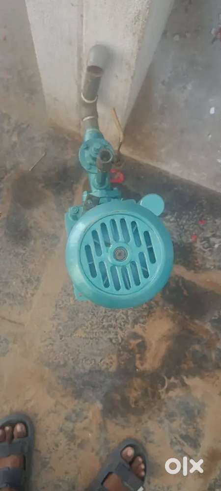 Texmo 1.5 hp Motor and Pipes it's good condition