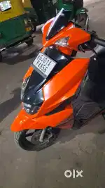 Avenis 125