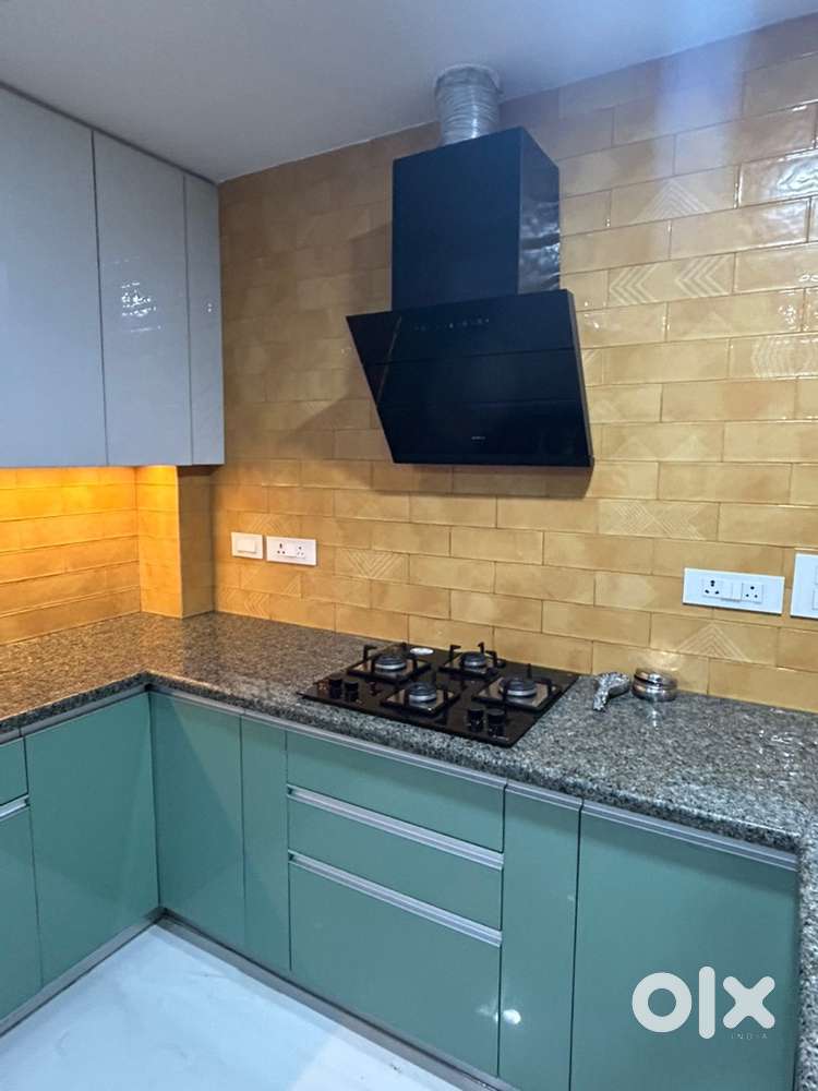 Elica Kitchen Chimney & Hobb Set in Excellent Conditon