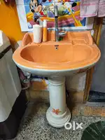 Wash Basin in very good condition
