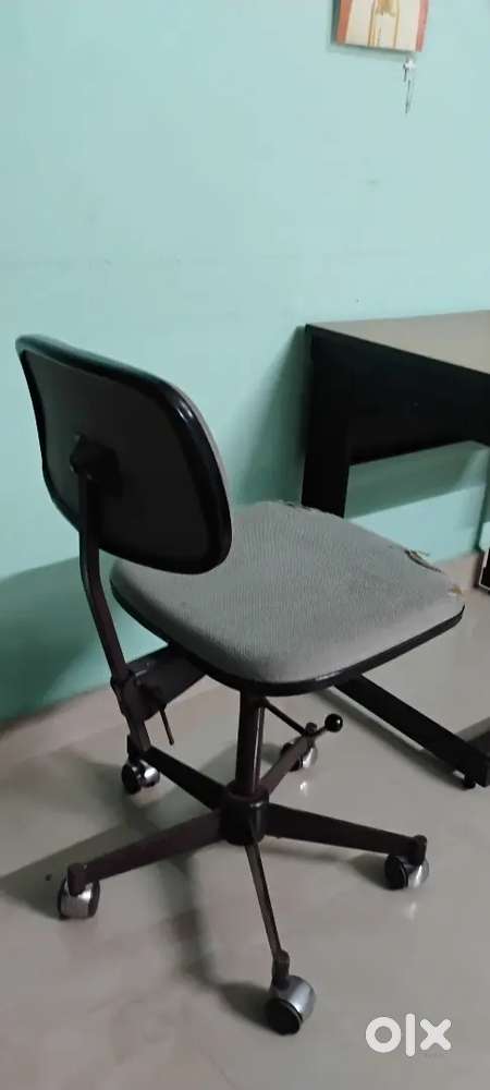 Godrej trolley chair for computer table