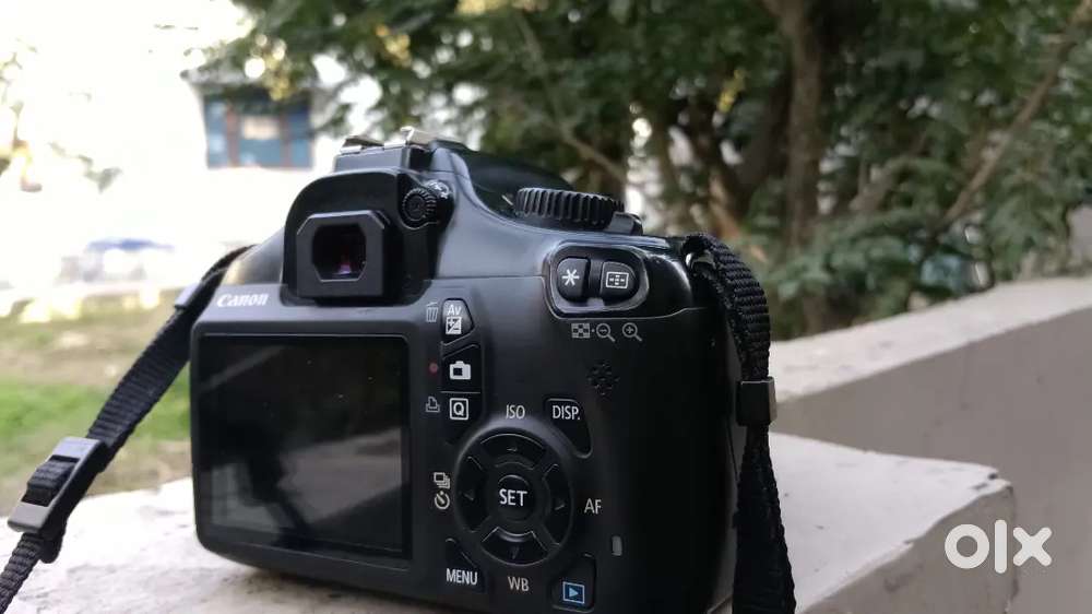 1100d canon