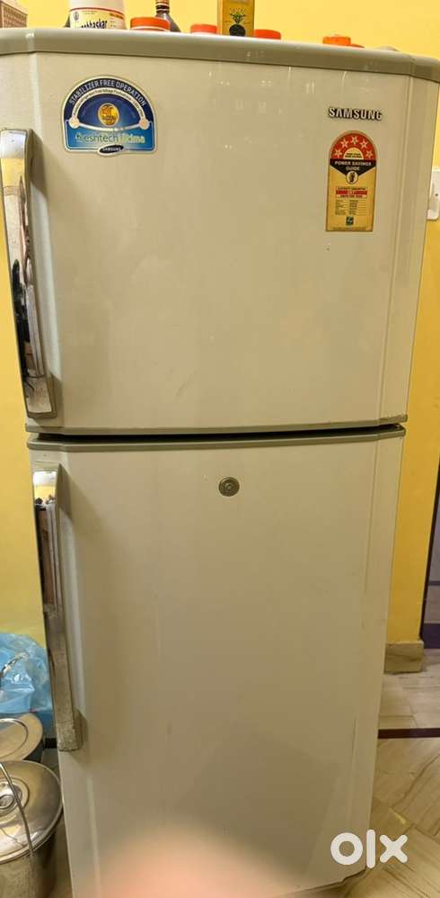 Samsung fridge 200 Ltrs.