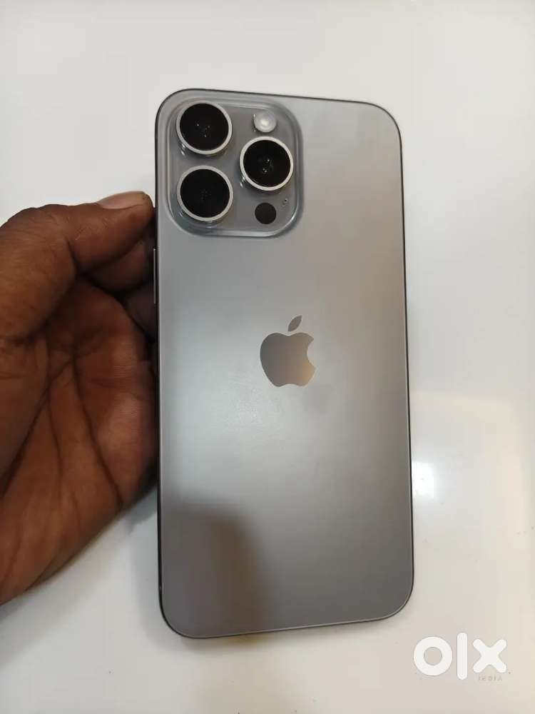 iPhone 15 Pro Max 100% condition