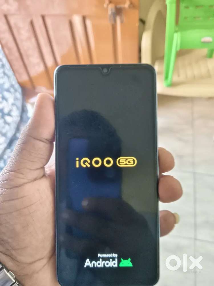 IQOO Z 7 8gb ram, 128 memory