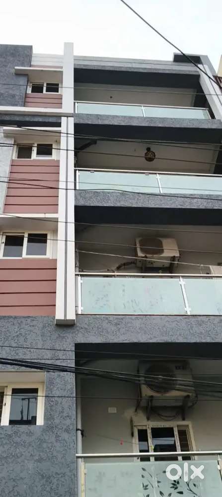 This is a new flat for sale it is very near to schools nd colleges