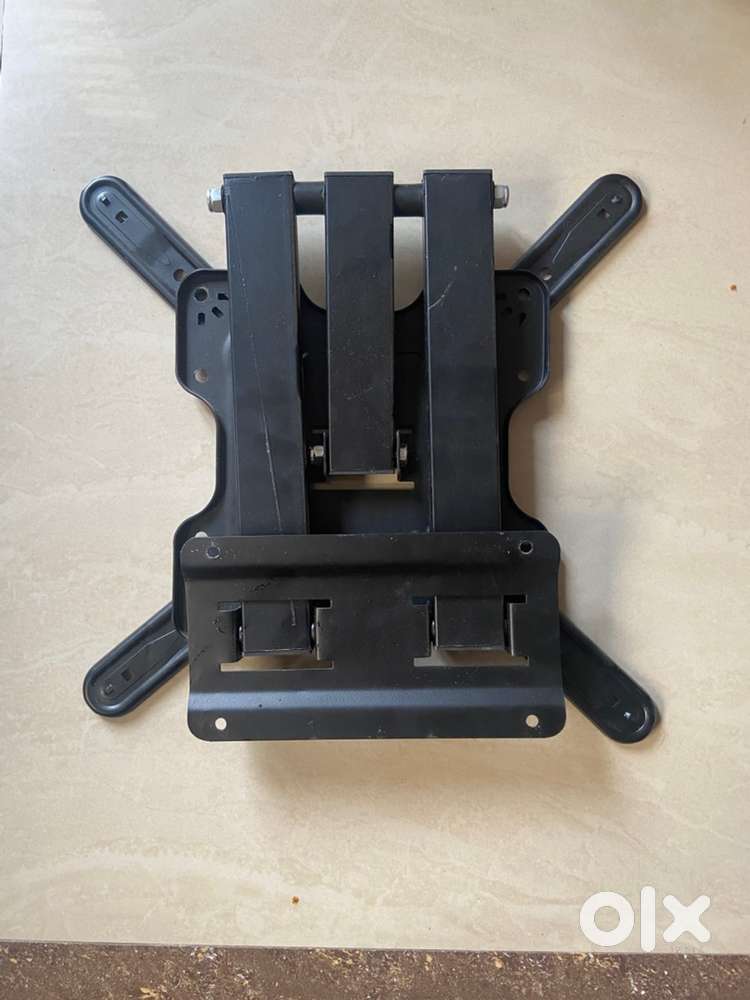 TV Stand - 180’ Movable