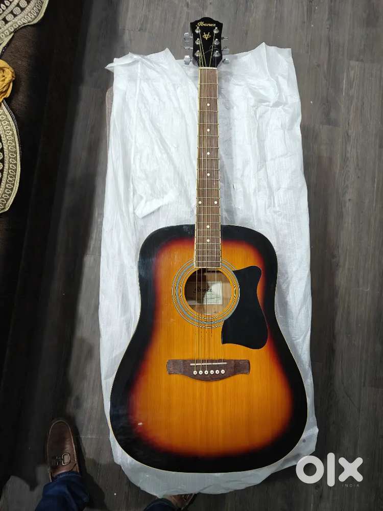 IBANEZ - ACOUSTIC GUITAR