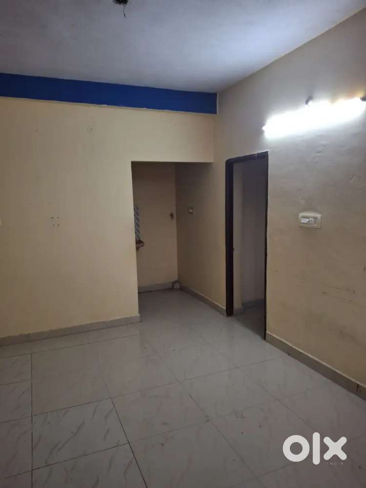 2BHK ground sale at Guduvanchery.near srm schoolCAR parking available.