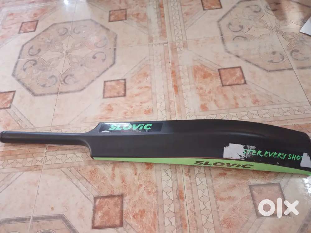 Plastic cricket bat 8 number size bat