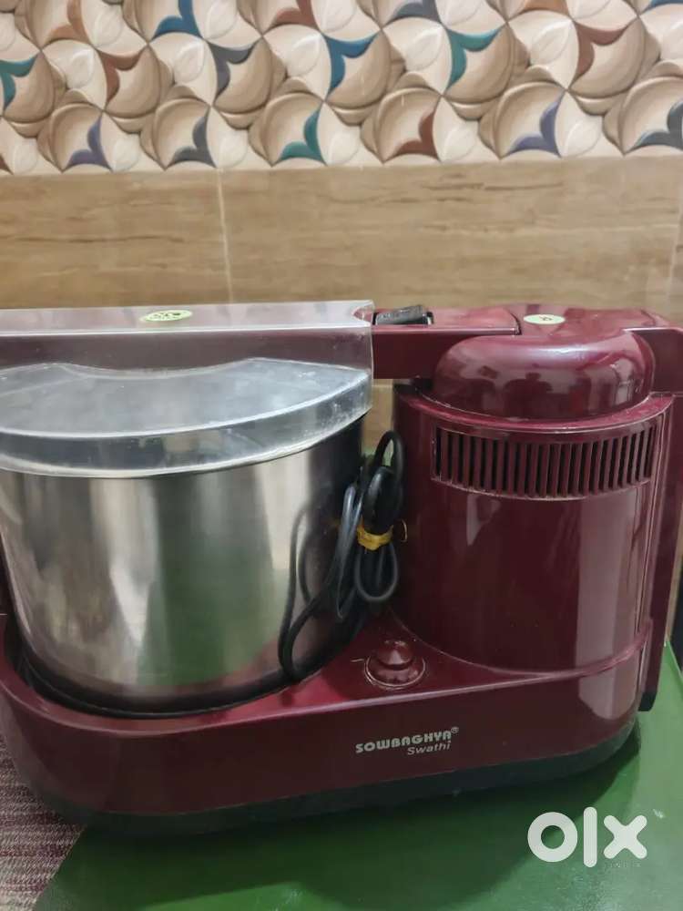 Sowbagya grinder and preethi mixie