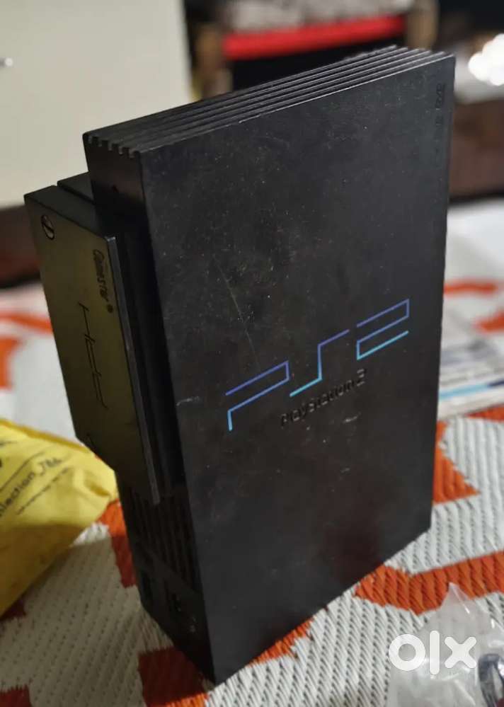 PlayStation 2 with more that 30+ games installed hardrive