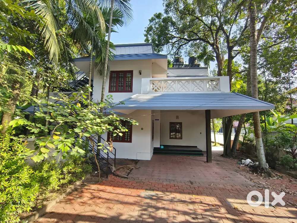 Ladies PG In Tripunithura