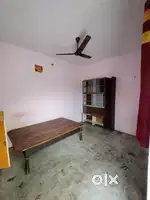 1 Room set with attached bathroom available for rent in Barra-8