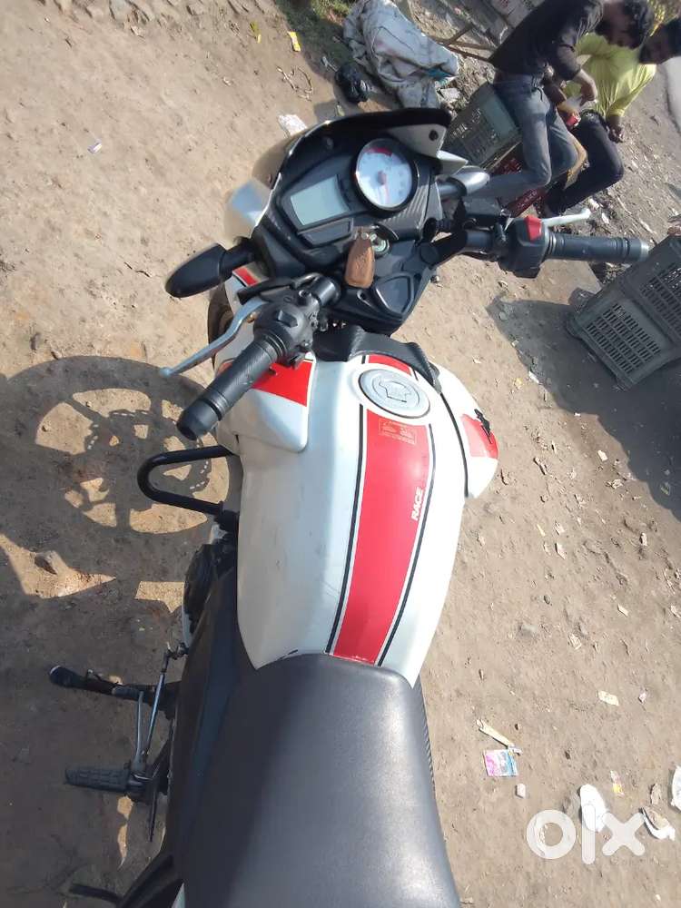 Mujhe change karke bullet lena