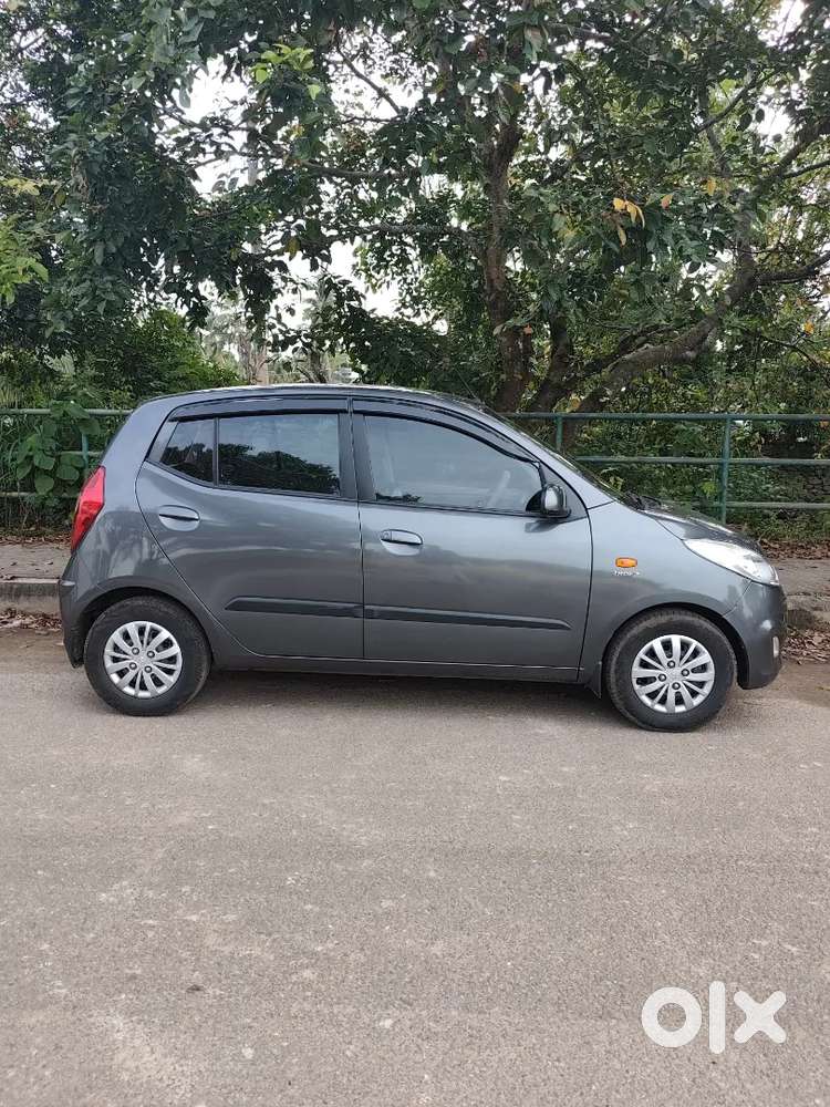 Well maintained sportz irde2 i10 2015 model
