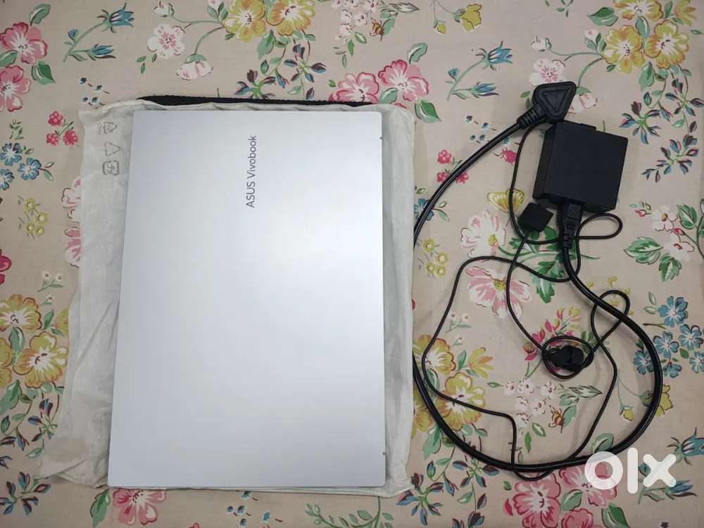 ASUS VivoBook Ryzen7  16GB RAM  LIKE NEW  Hardly Used  Urgent Sale