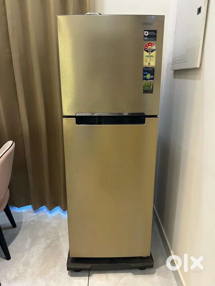 Excellent condition Samsung Mat Golden fridge