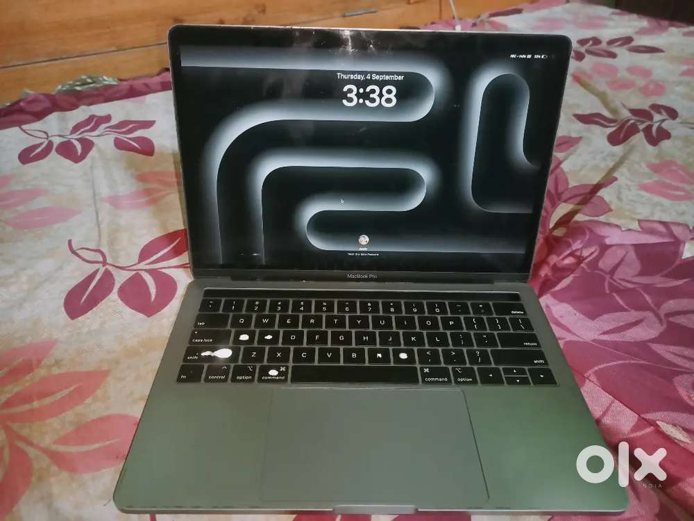 MacBook Air pro 16/512 Intel core i7 processor