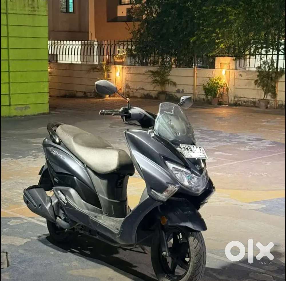 Burgman-125 Bluetooth Top Model (14 Months) Just Rs 87000/-