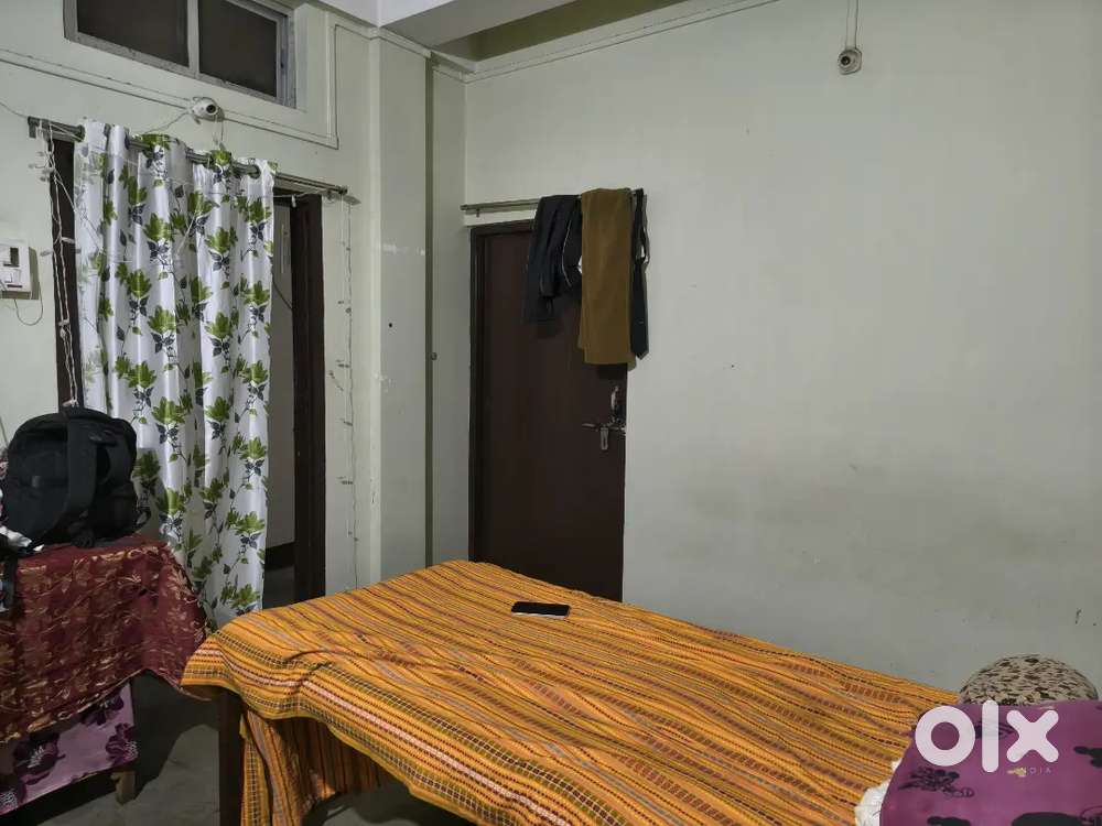 Single rooms with attached bathroom available