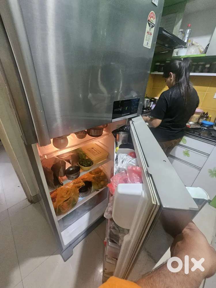 LG 422 liter Refrigerator