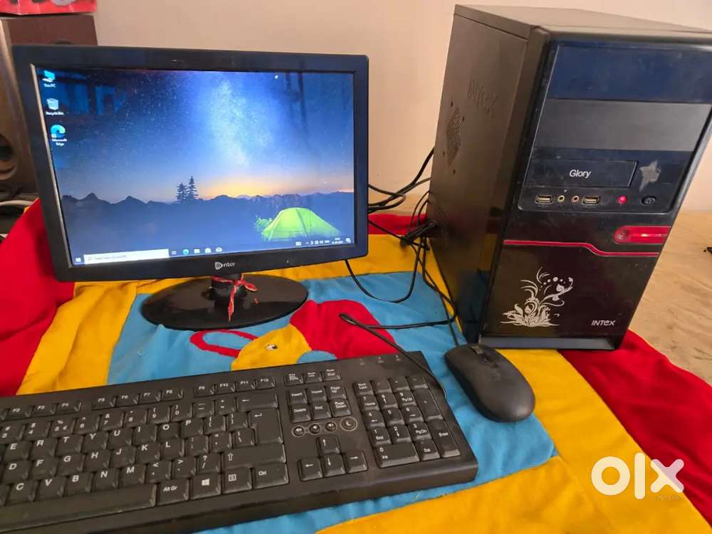 Intel core i5 desktop computer 5 year old