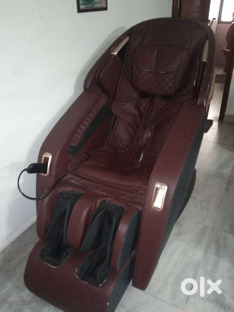 very good condition(almost new) massage chair and (fair conditiondmill