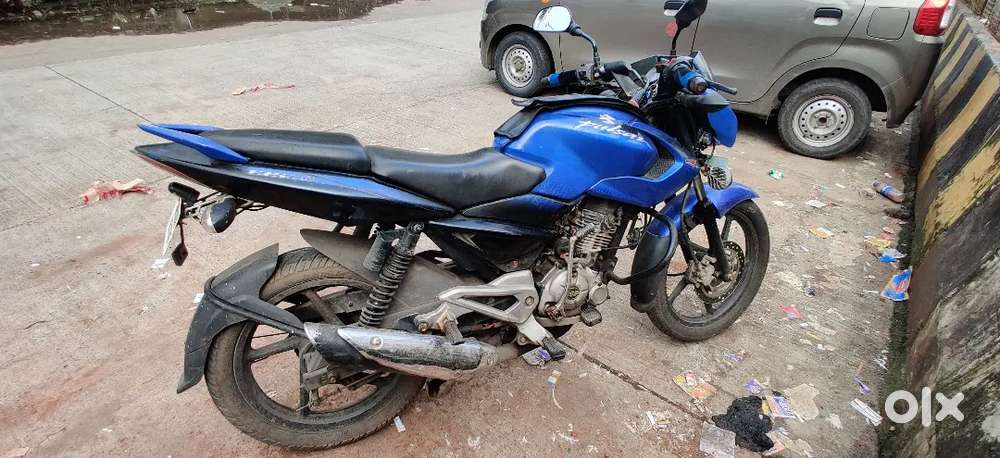 Pulsar 135, 50 plus mileage,achi cndition me hai,6000 fine hai bike pe