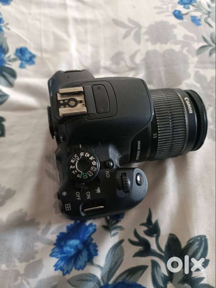 Canon EOS 700D not working with 18-55 lens