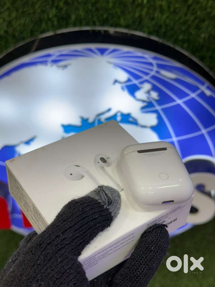 Apple aipods 2 good condition