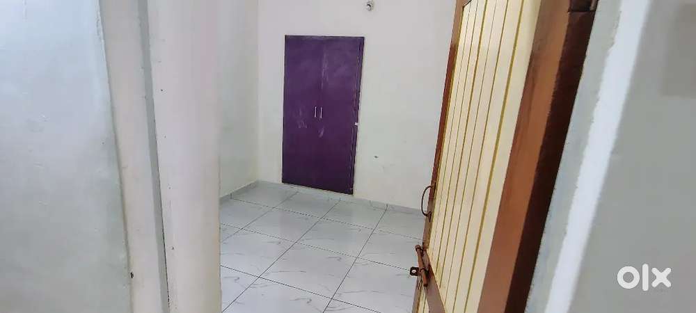 1 BHK Semi Furnished house on Rent at prime location at Subhanpura