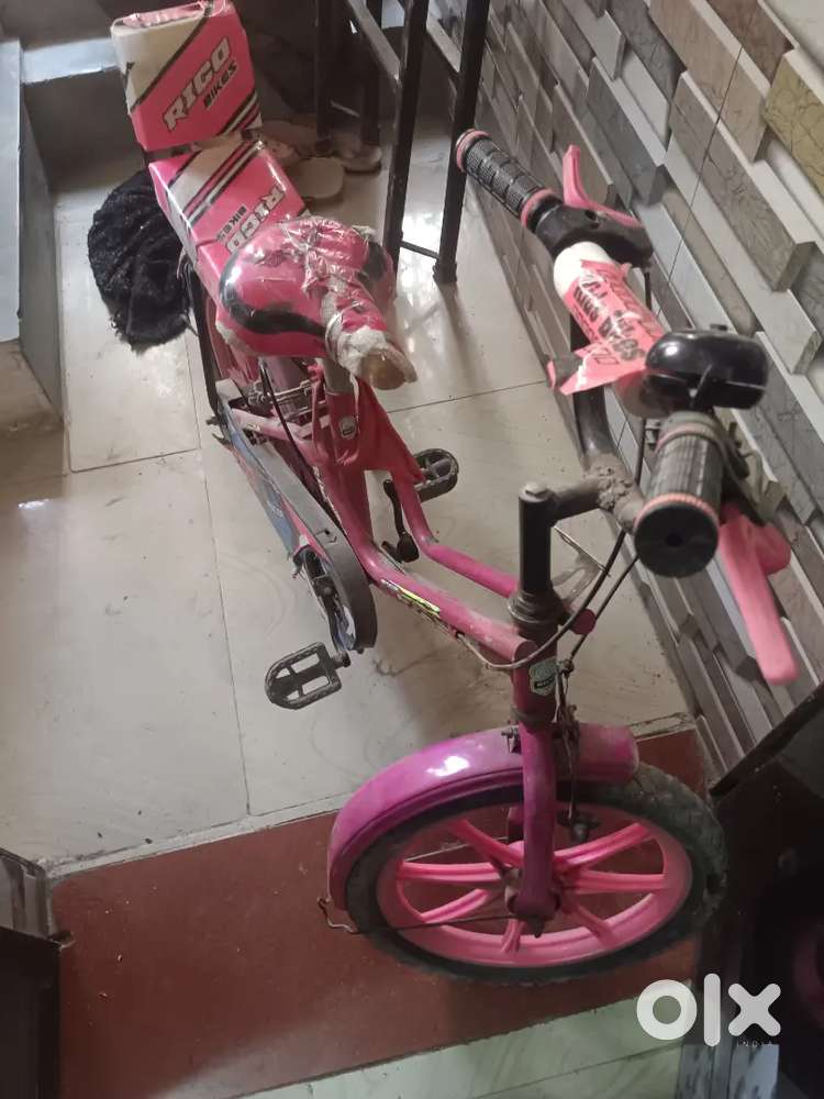 Small children running condition. Cycle