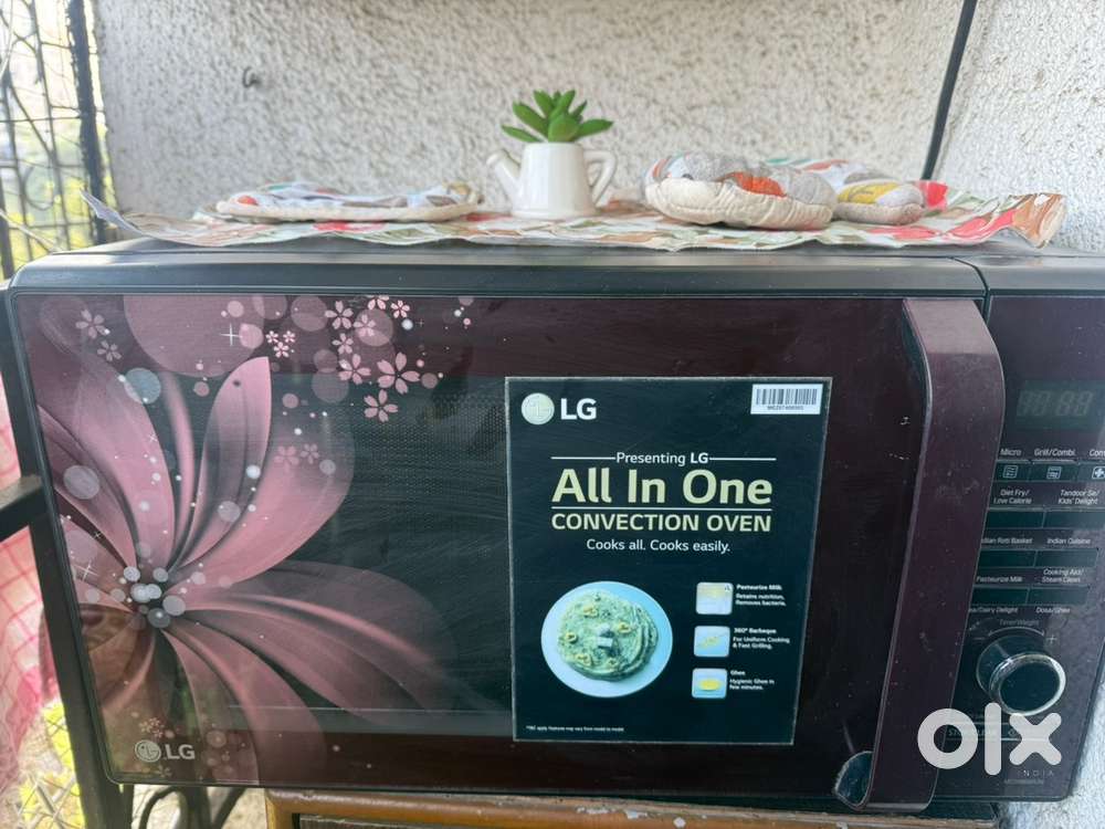 LG MICROWAVE CONVECTION OVEN