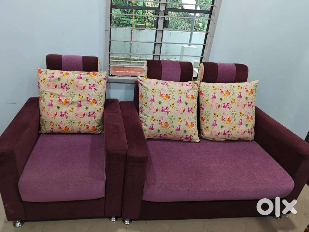2+1 Sofa Set – Elegant, Comfortable & Well Maintained