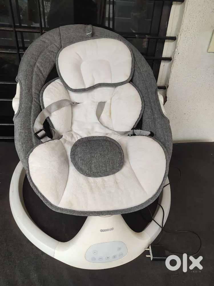 Baby swing Automatic electronic