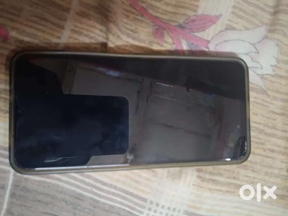 Phone ache condition me hai 2 saal hi hua hai poco m3 4gb+1gb ram 64gb