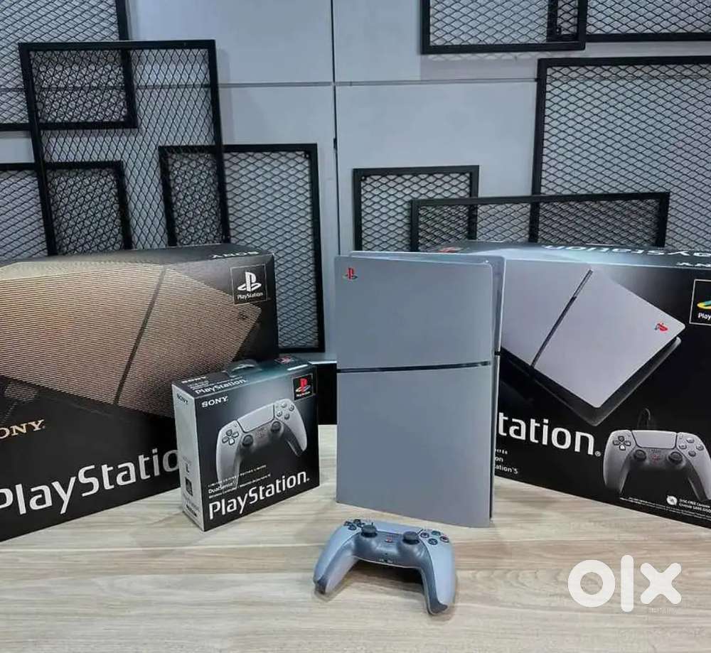 PlayStation 5 – 30th Anniversary Limited Edition Bundle