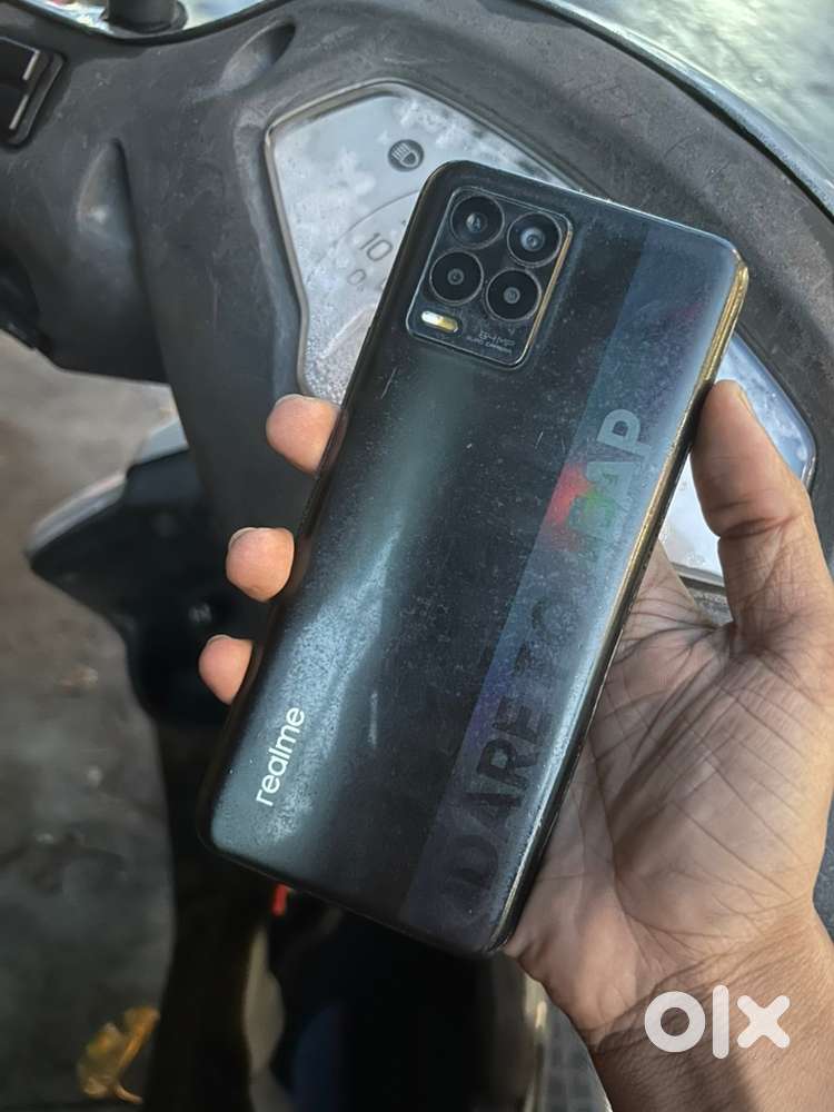 Realme 8  6/128 and iphone x 64 in mint condition