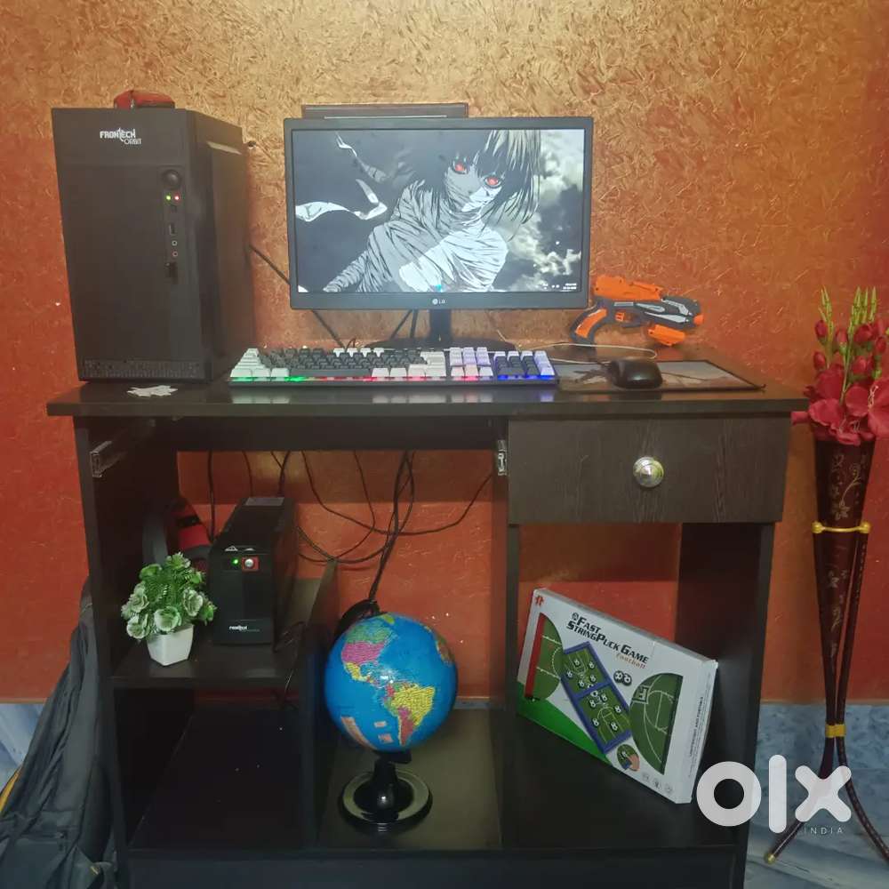 Study computer and typing