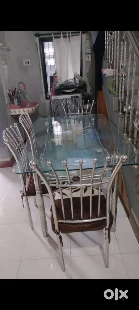 Dining Table with 6 Chair