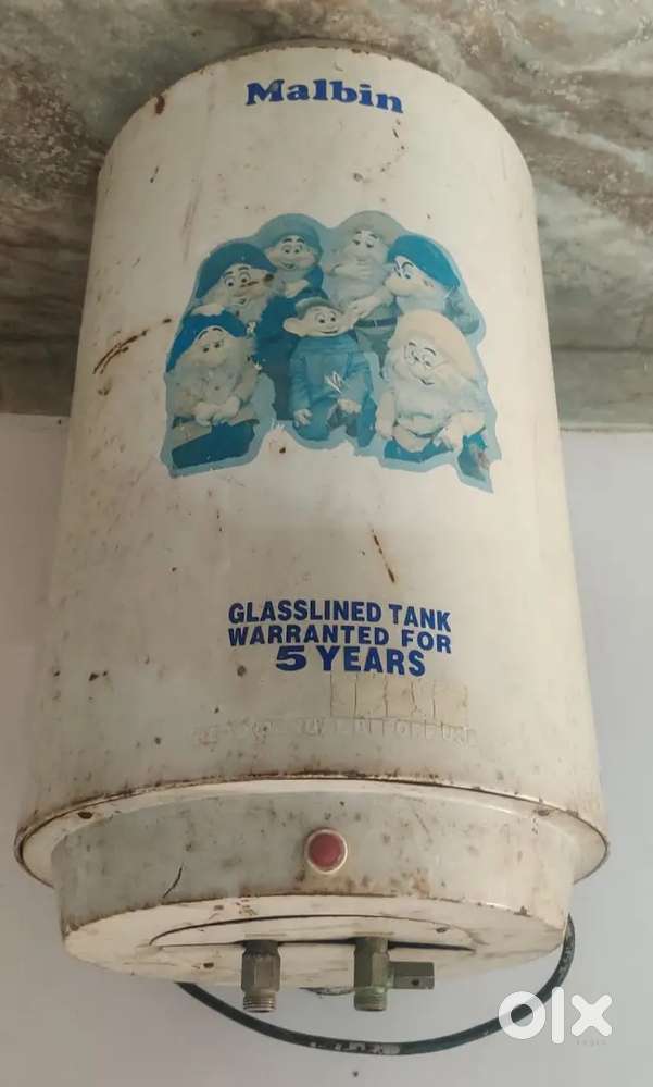 35 litre Water storage gyesar in running condition