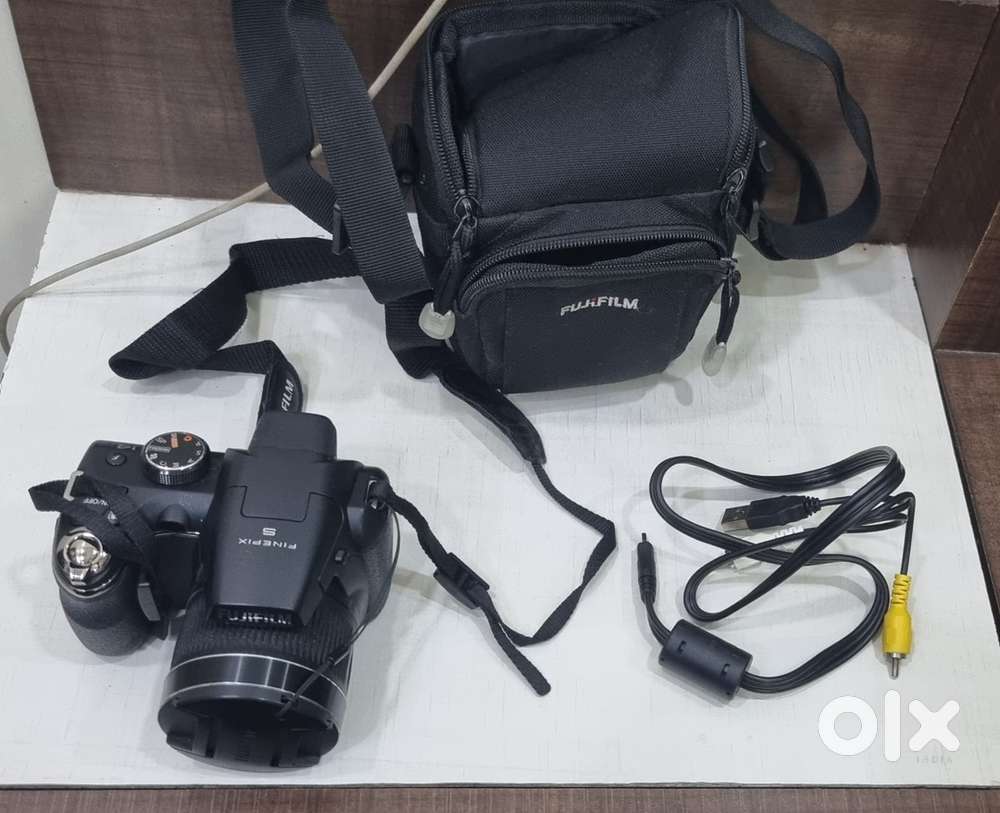 Fujifilm Digital camera FINEPIX S3300