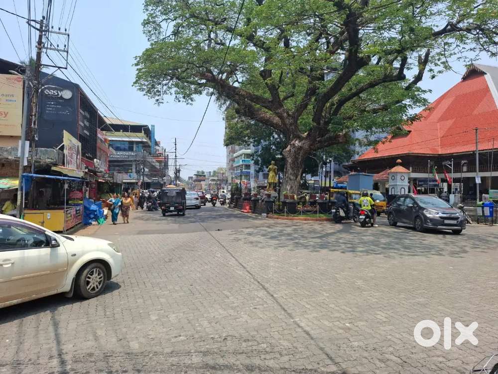 9 L Monthly Rent Getting Comercial Bldng for Sale Thripunithura Kochi