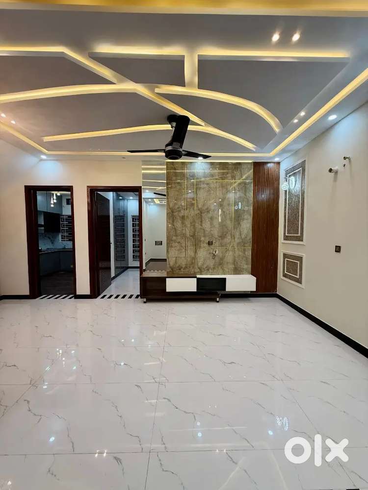 Kundrathur 2 bhk flat with balcony