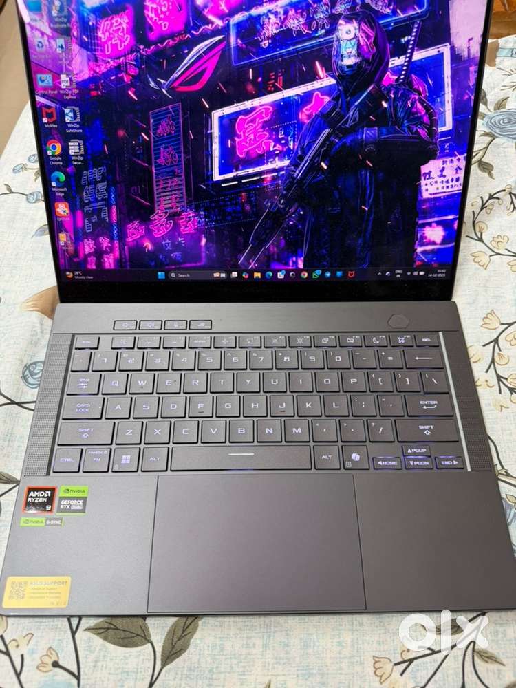 Asus Zypherus G14 2025