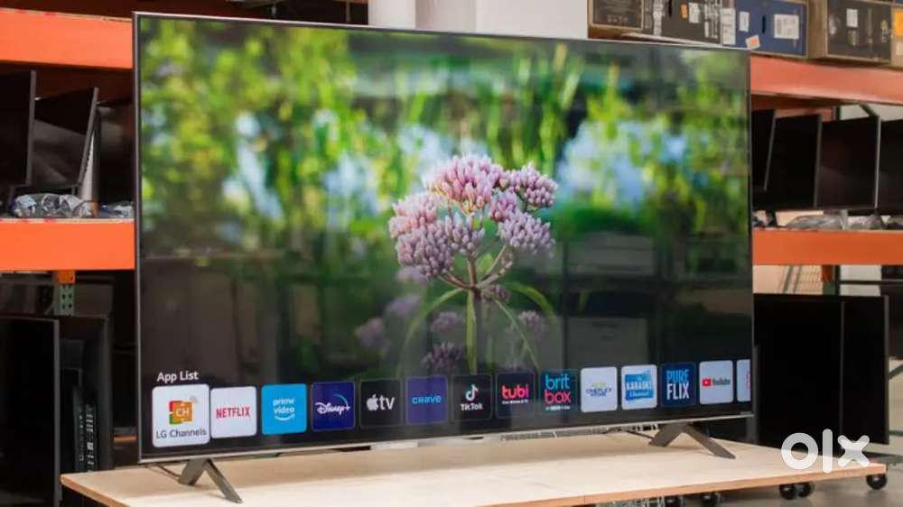 Samsung 43inch Tizen 4k Q-LED TV with free gifts